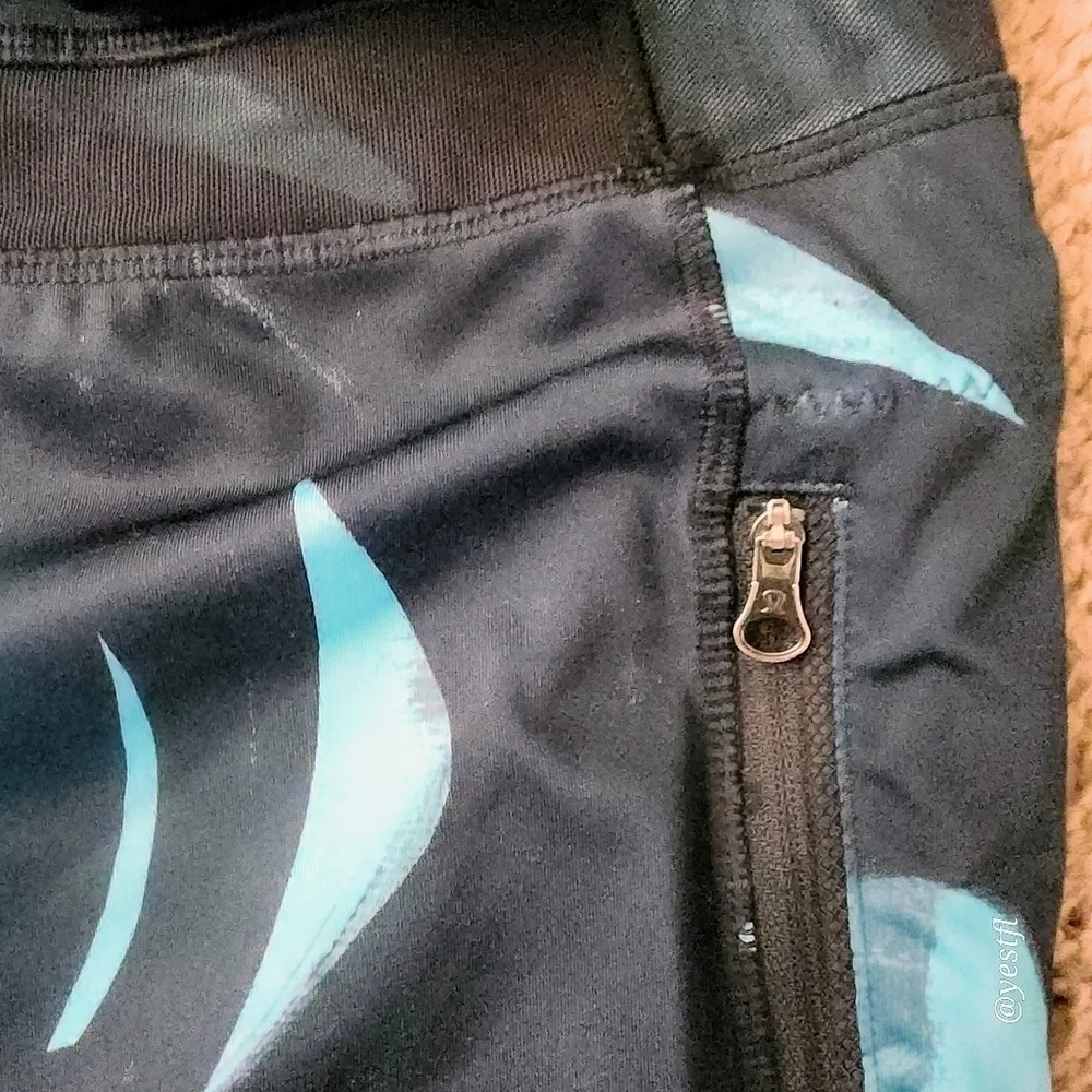 Lululemon Inspire Tight II Full-On Luxtreme Size 8 Blue/Black BSSX